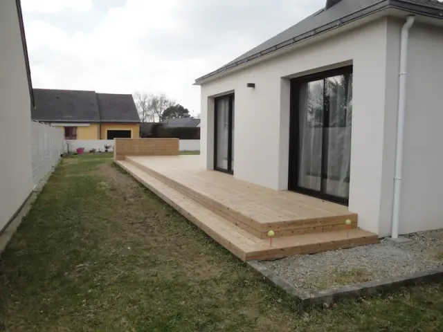5 - Fay De Bretagne - terrasse thermopin sur sol stable.JPG