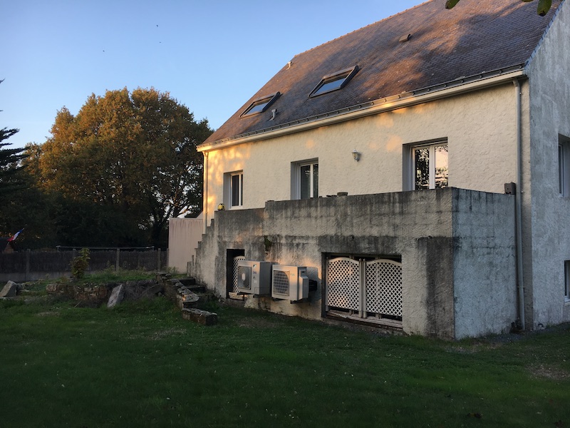 Terrasse sur poteaux en extension de balcon à Guerande