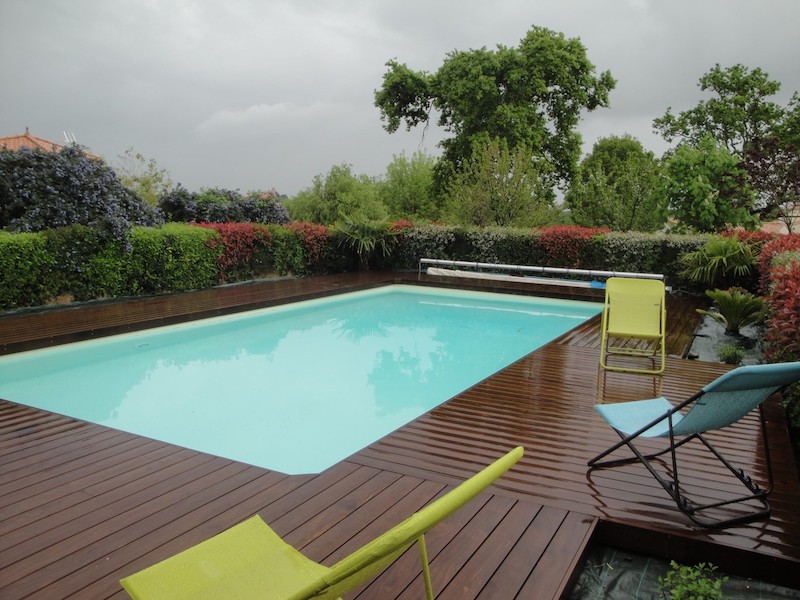 9 - Nantes - terrasse kébony sur poteaux.JPG