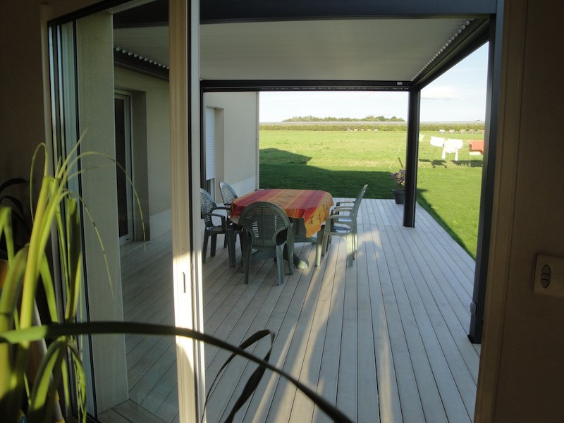 14 - St André des Eaux - terrasse accoya sur dalle béton.JPG