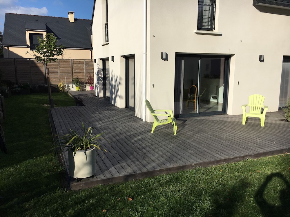 création de terrasse pour maison contemporaine