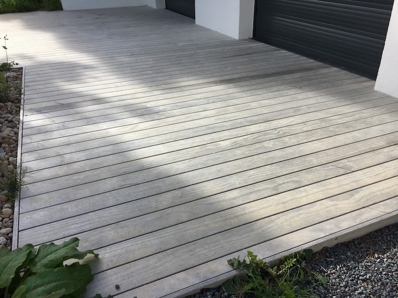 3 - Brétignolles sur mer - terrasse accoya grisé sur dalle béton.JPG