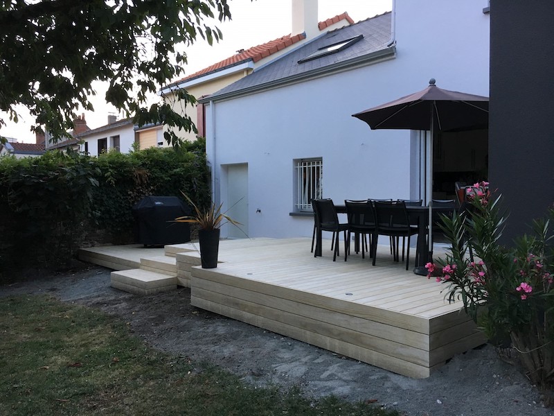 4 - Brétignolles sur mer - terrasse accoya grisé sur dalle béton.JPG