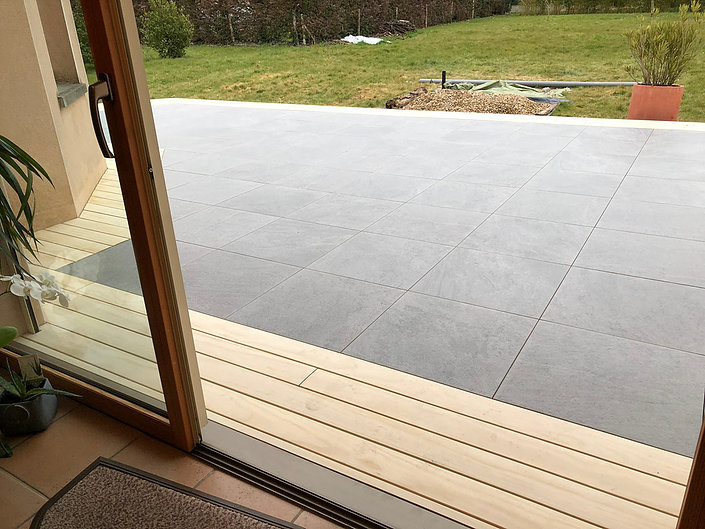 Pose de terrasses en grès cérame proche de Nantes