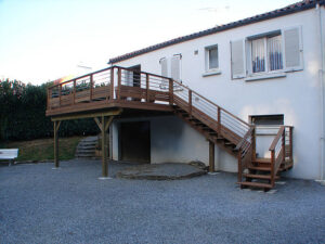 Pose de terrasse à plusieurs niveaux