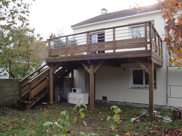 Pose d'une terrasse moderne en Loire-Atlantique