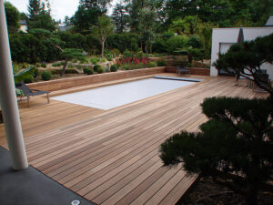 création d'un coin plage et tour de piscine proche de Nantes