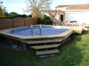 Terrasses et aménagement de tour de piscine proche de Nantes