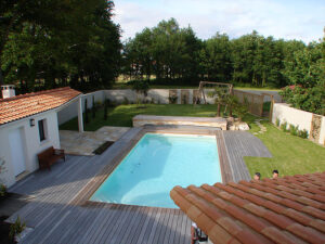 Terrasses en bois tour de piscine proche de Nantes