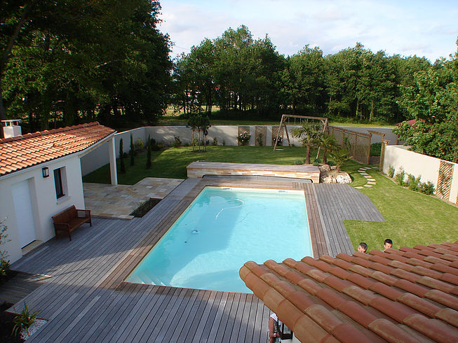 Terrasses en bois tour de piscine proche de Nantes